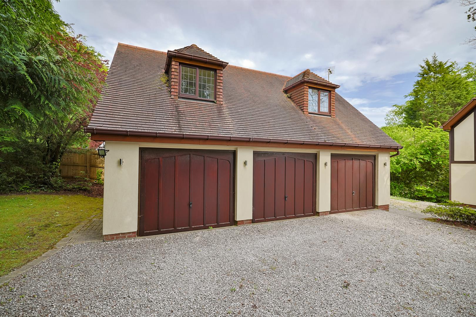 325 Gower Road, Killay, Swansea, SA2 7AE